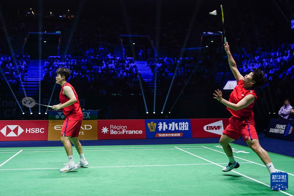 而切尔西与 而切尔西与